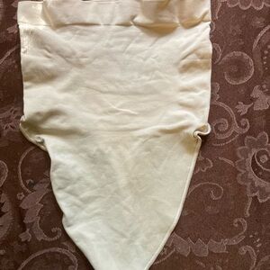 SKIMS  Cream high waisted thongs body shaper brand new size M